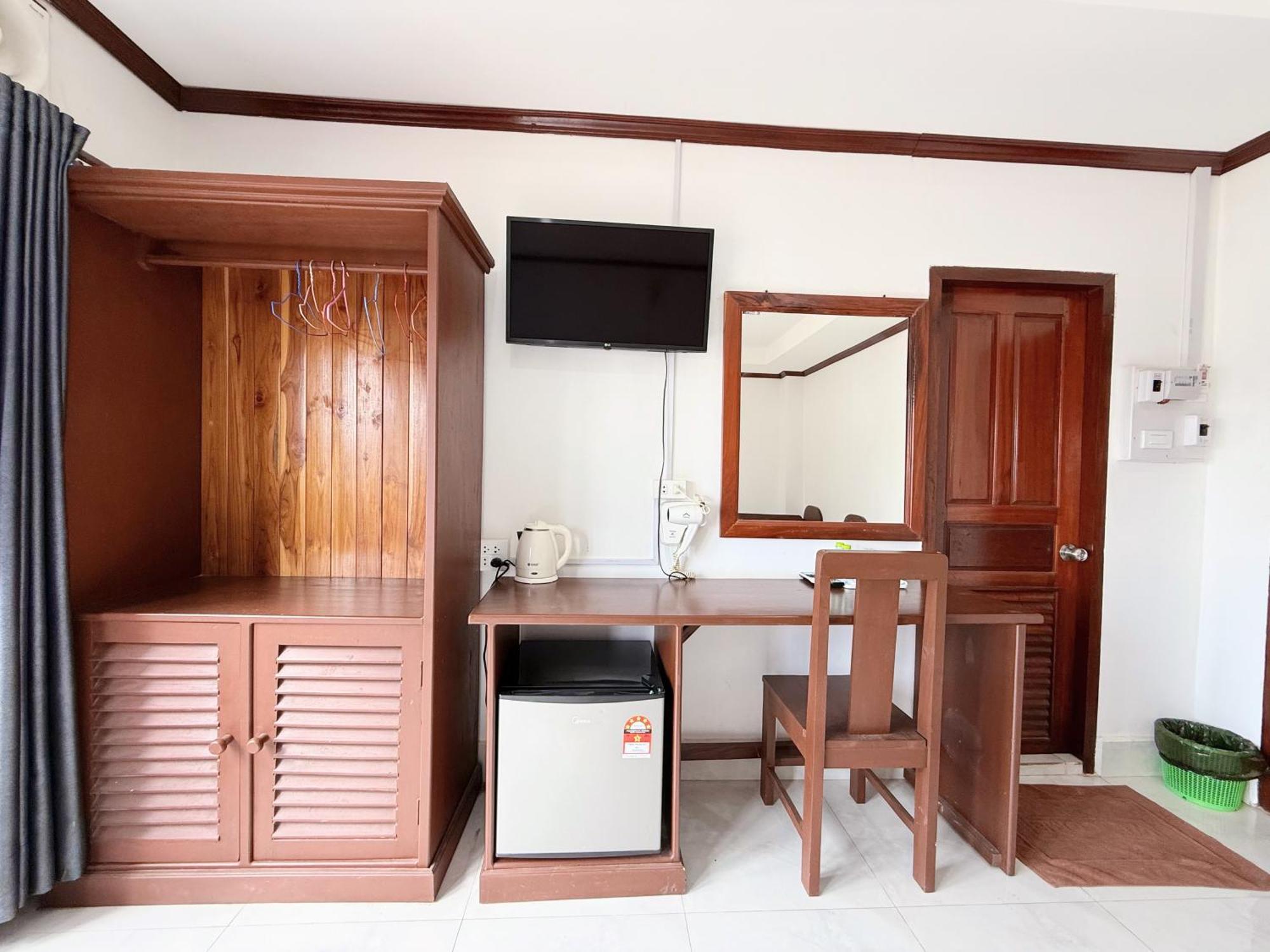 ואנג ויינג Vangvieng Sisavang Mountain View Hotel מראה חיצוני תמונה