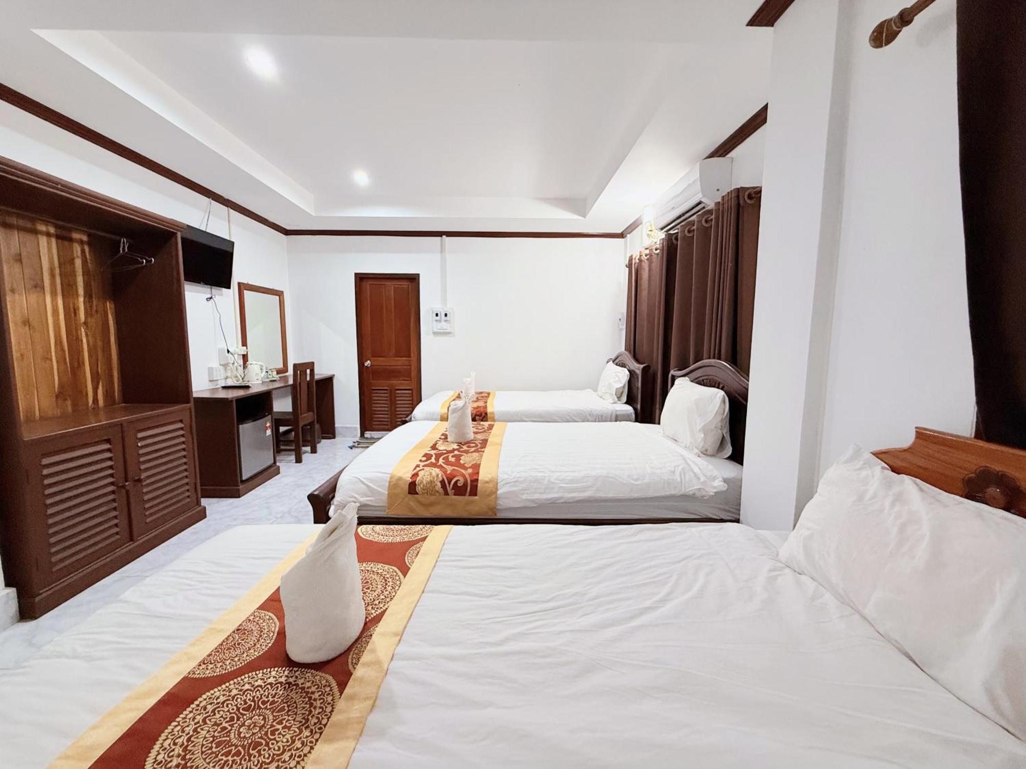 ואנג ויינג Vangvieng Sisavang Mountain View Hotel מראה חיצוני תמונה