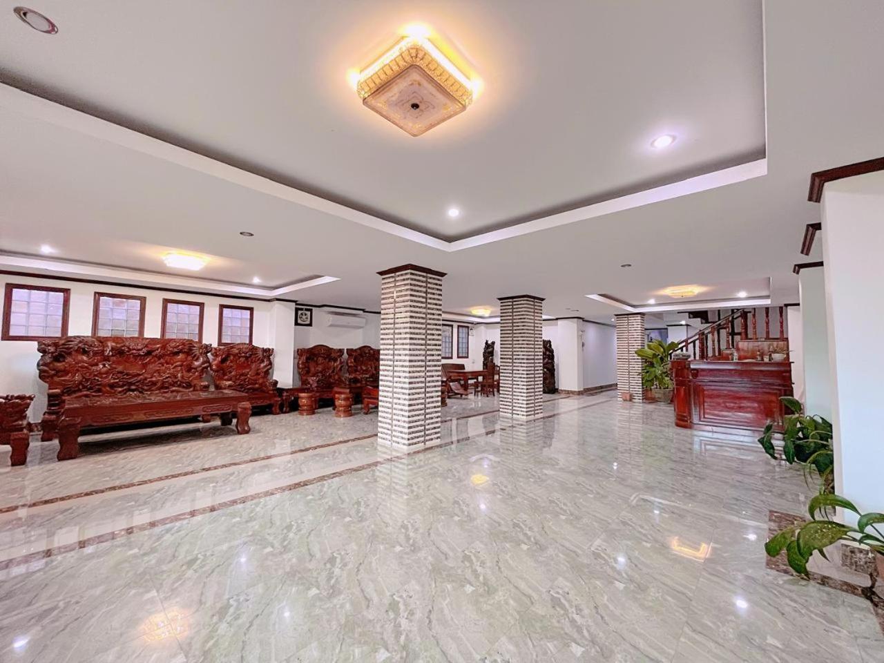 ואנג ויינג Vangvieng Sisavang Mountain View Hotel מראה חיצוני תמונה
