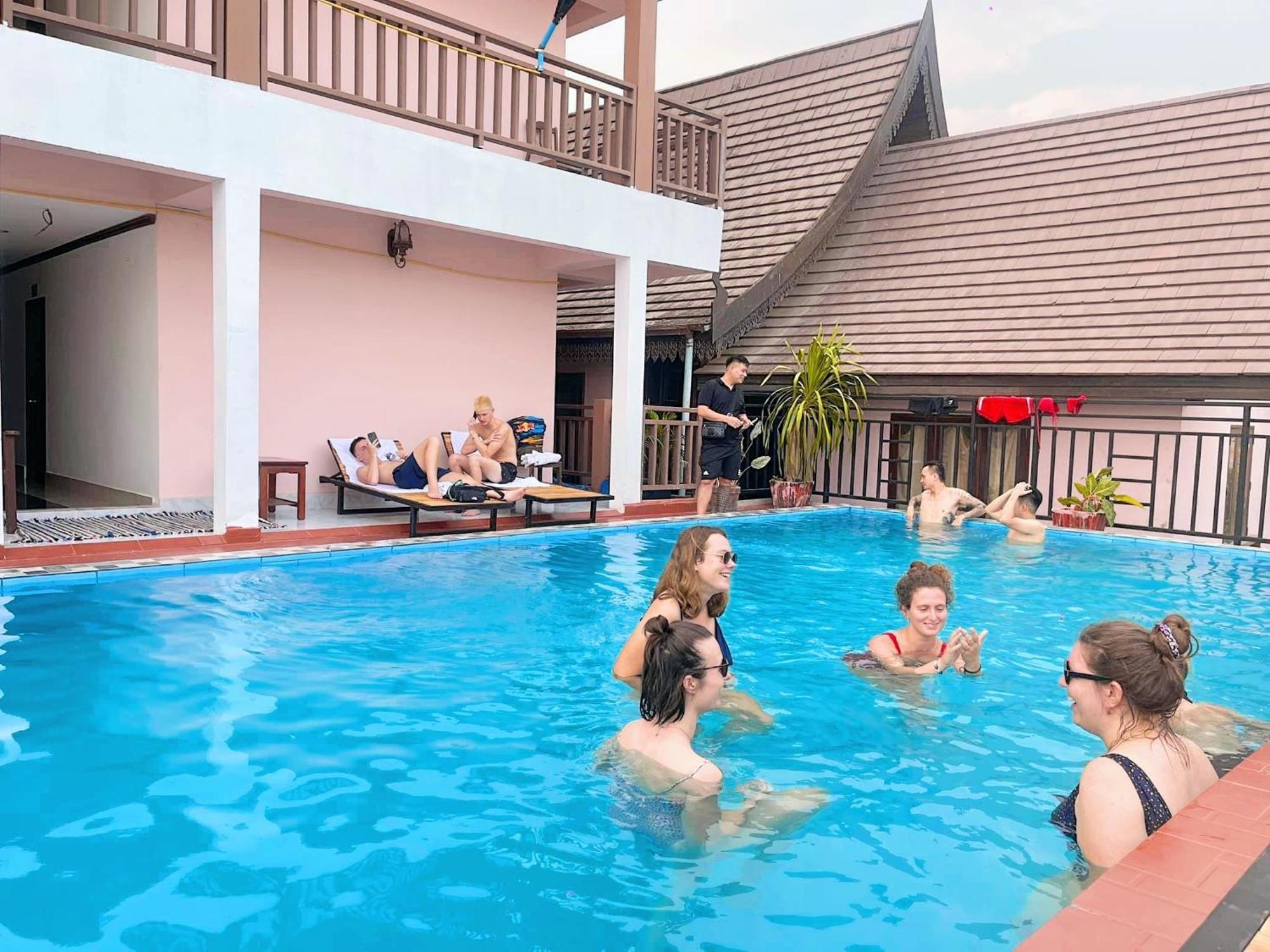 ואנג ויינג Vangvieng Sisavang Mountain View Hotel מראה חיצוני תמונה