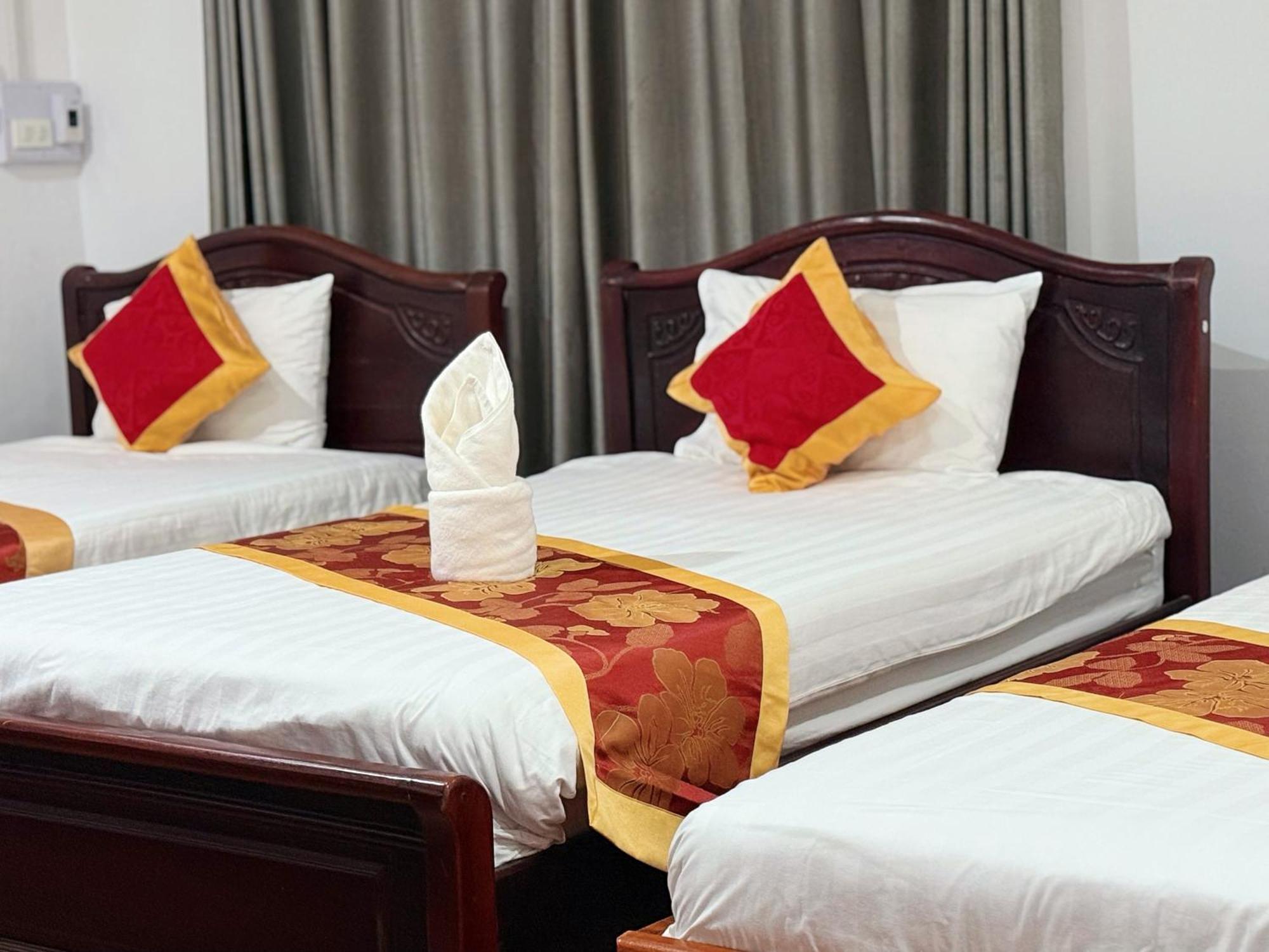ואנג ויינג Vangvieng Sisavang Mountain View Hotel מראה חיצוני תמונה