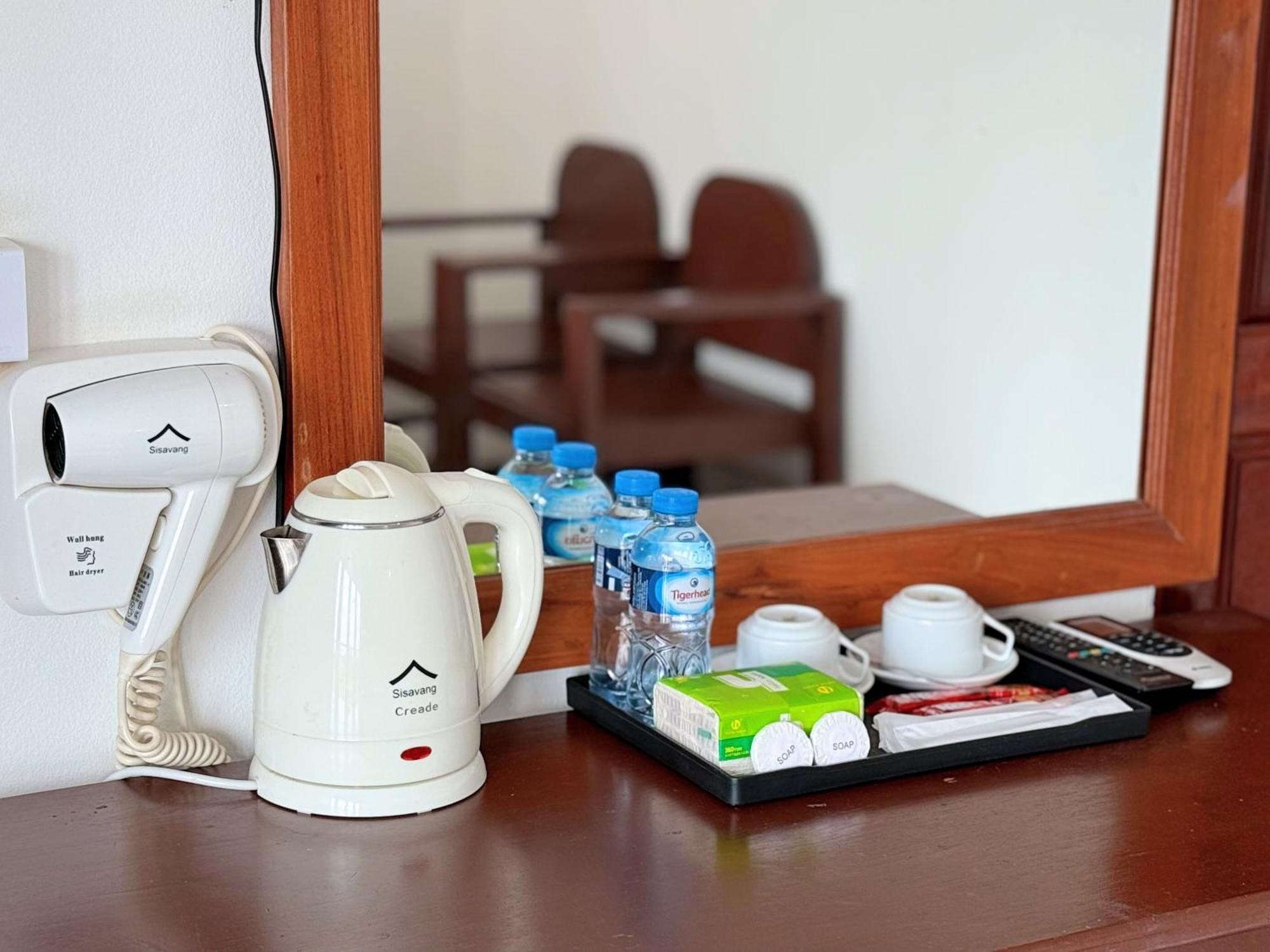 ואנג ויינג Vangvieng Sisavang Mountain View Hotel מראה חיצוני תמונה