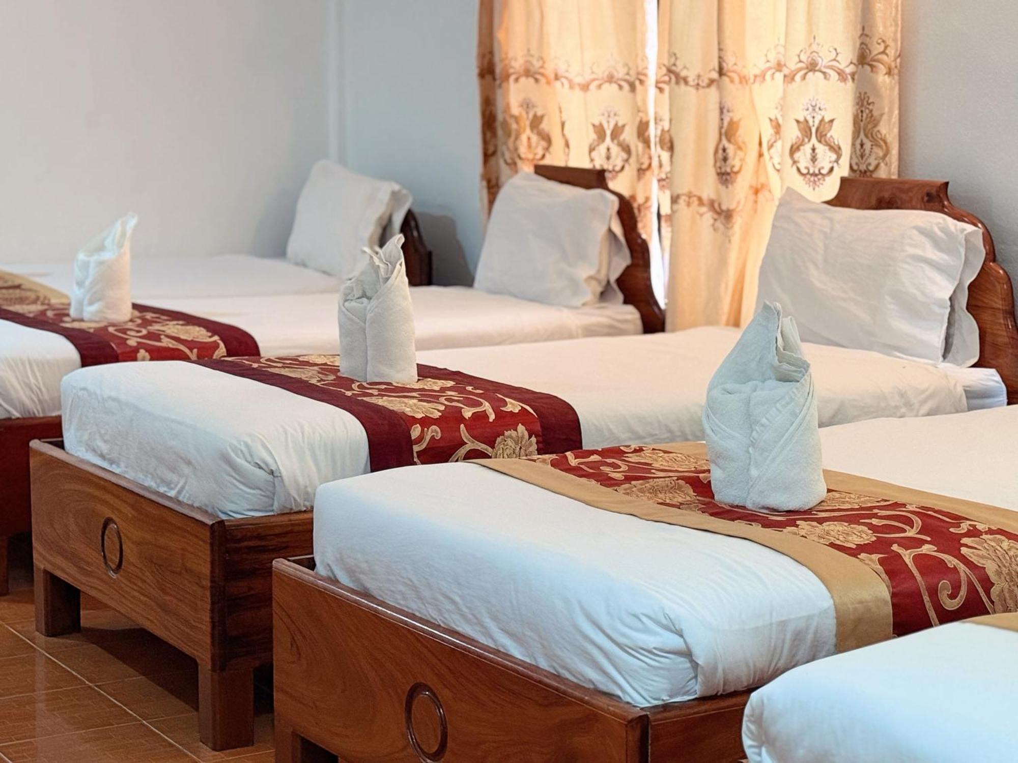 ואנג ויינג Vangvieng Sisavang Mountain View Hotel מראה חיצוני תמונה