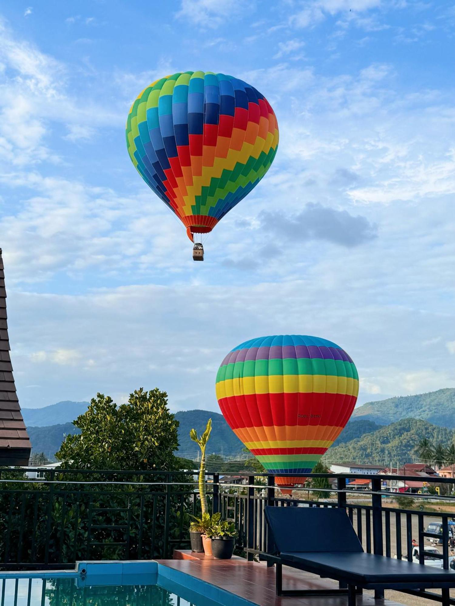 ואנג ויינג Vangvieng Sisavang Mountain View Hotel מראה חיצוני תמונה